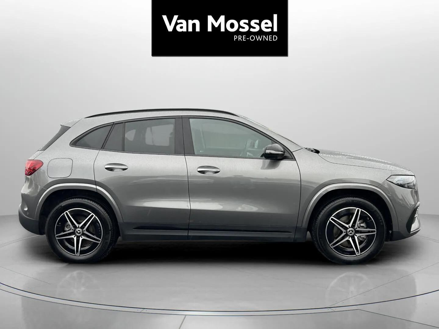 Grå Mercedes EQA250+ fra 2026