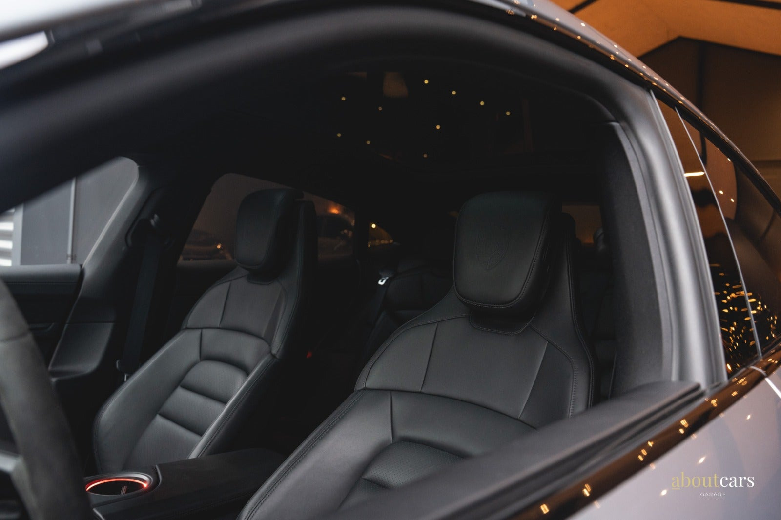 Sølv Porsche Taycan 4S fra 2022