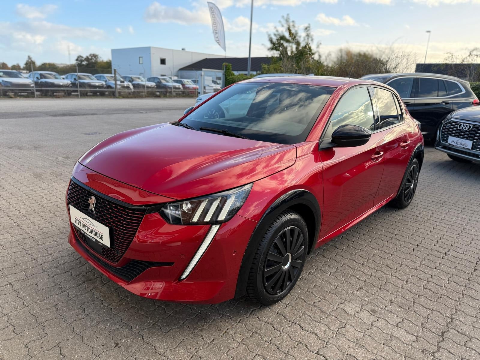 Peugeot e-208 50 GT