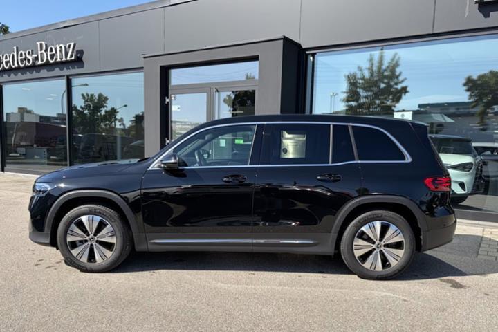 Sort Mercedes EQB250+ fra 2025