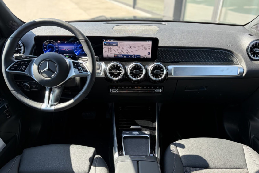 Sort Mercedes EQB250+ fra 2025