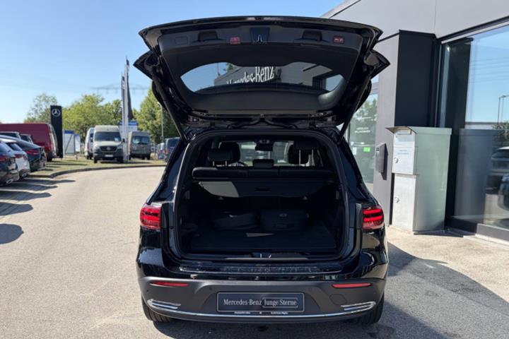 Sort Mercedes EQB250+ fra 2025