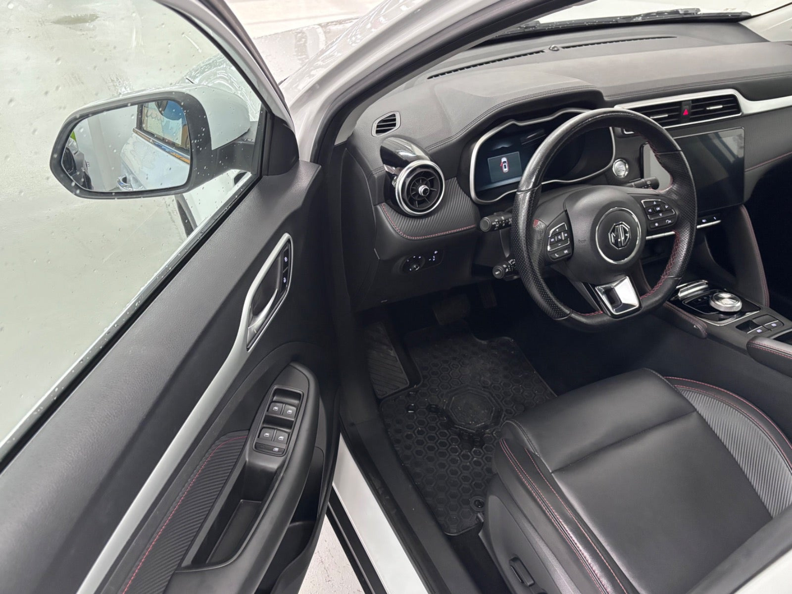 Hvid MG ZS fra 2022