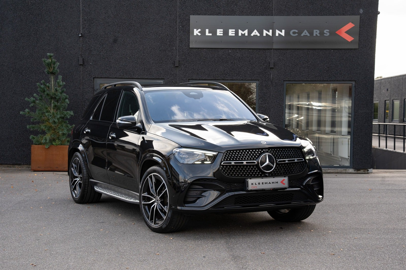 Sort Mercedes GLE350 de fra 2024