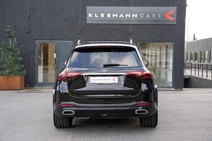 Sort Mercedes GLE350 de fra 2024