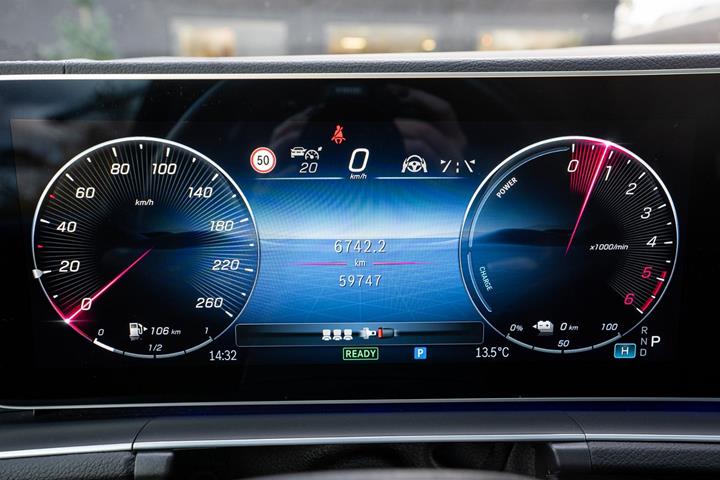 Sort Mercedes GLE350 de fra 2024