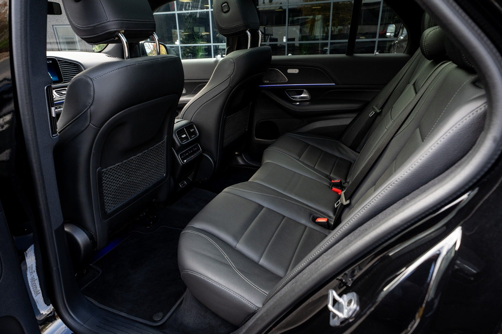 Sort Mercedes GLE350 de fra 2024