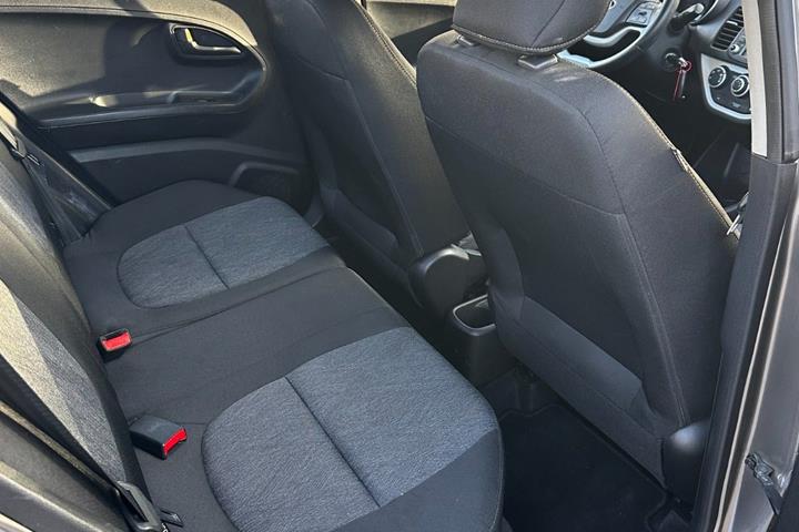 Brun Kia Picanto fra 2017
