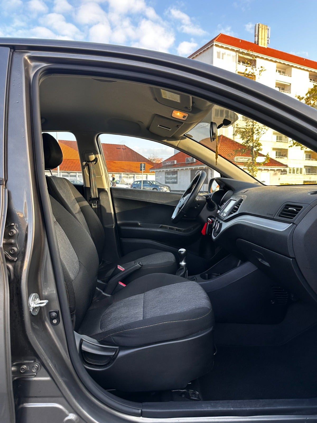 Brun Kia Picanto fra 2017
