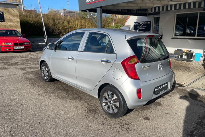 Sølv Kia Picanto fra 2013