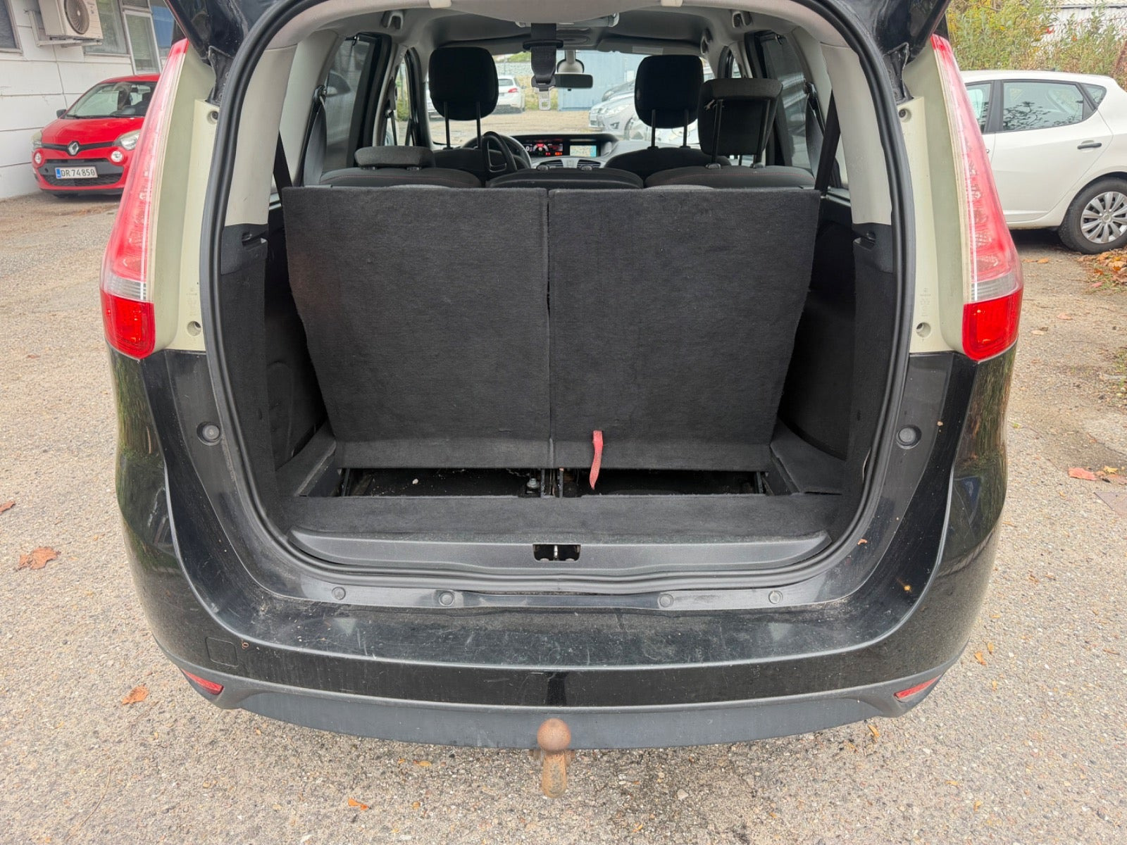 Grøn Renault Grand Scenic III fra 2012