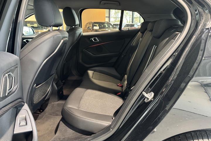 undefined BMW 120d fra 2021