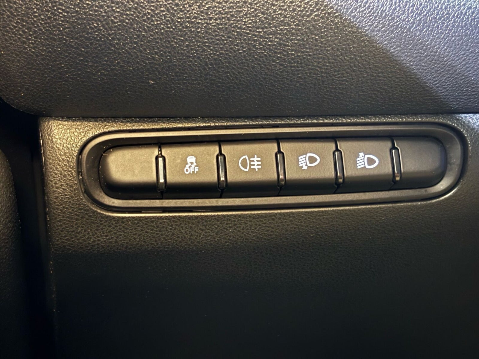 Hvid Fiat 500e fra 2023