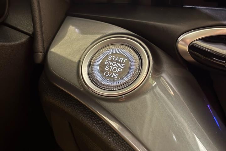 Hvid Fiat 500e fra 2023