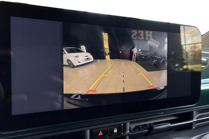 Grøn Fiat 500e fra 2023