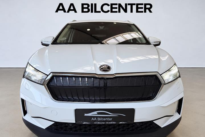 Hvid Skoda Enyaq fra 2021