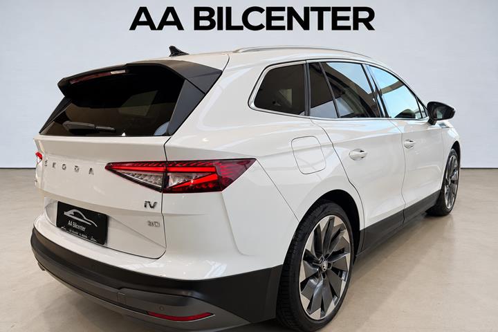 Hvid Skoda Enyaq fra 2021