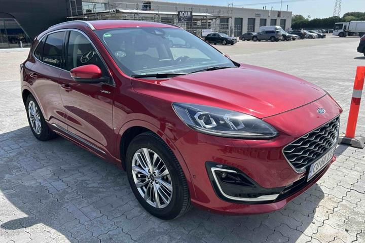 Rød Ford Kuga fra 2020
