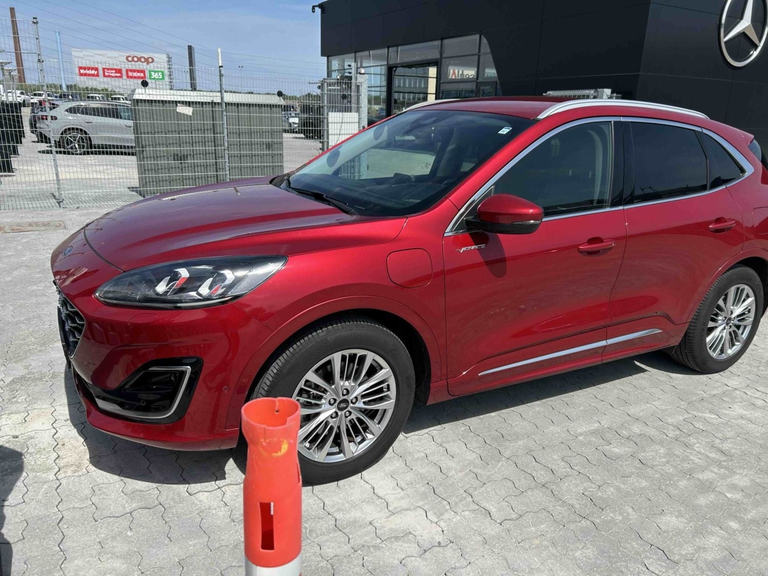 Rød Ford Kuga fra 2020