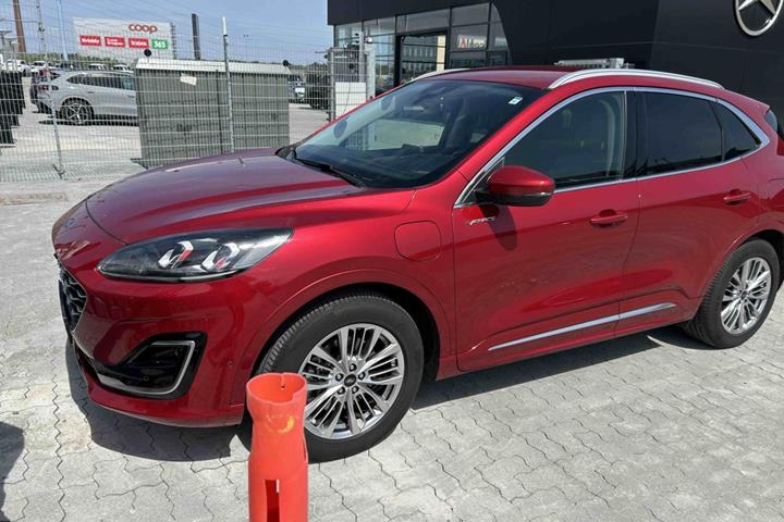Rød Ford Kuga fra 2020