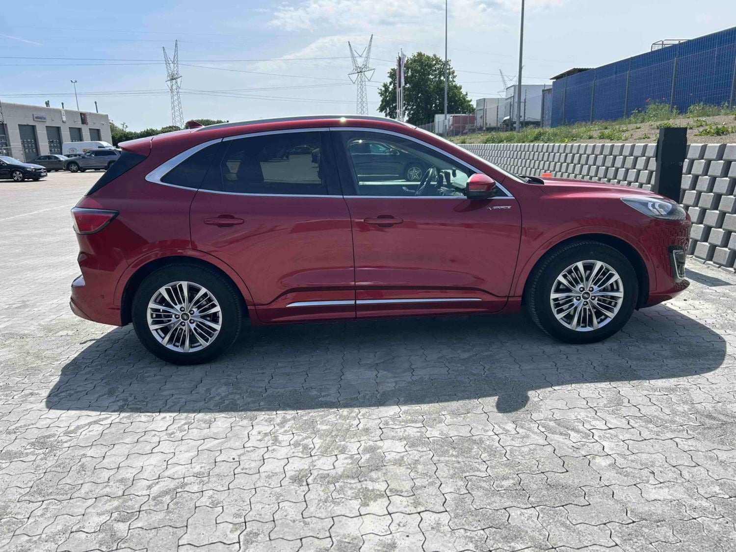 Rød Ford Kuga fra 2020