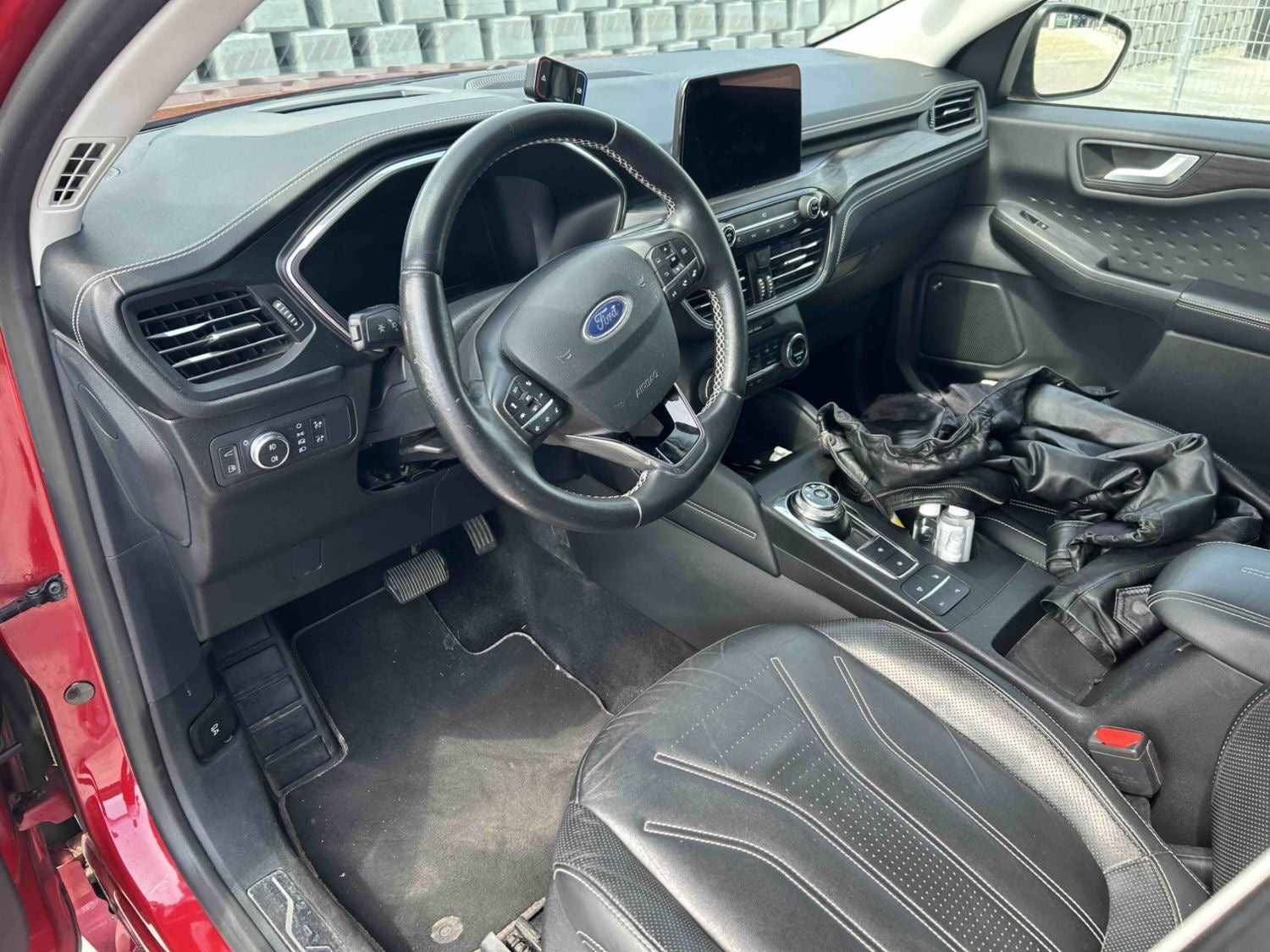 Rød Ford Kuga fra 2020