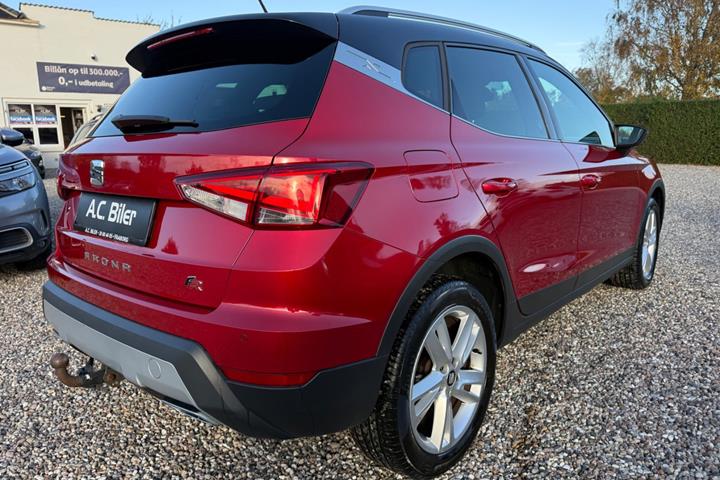 Rød Seat Arona fra 2019