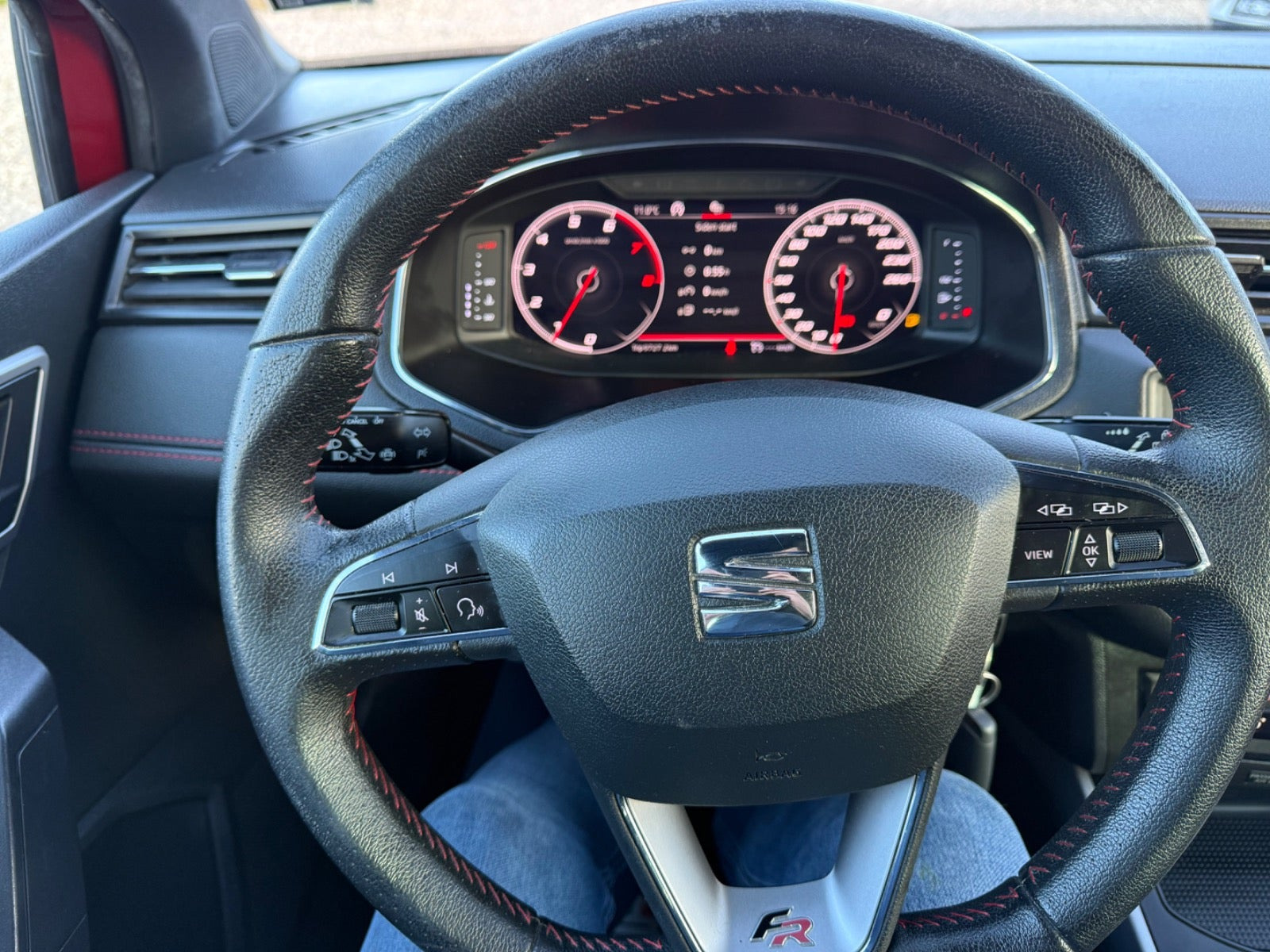 Rød Seat Arona fra 2019