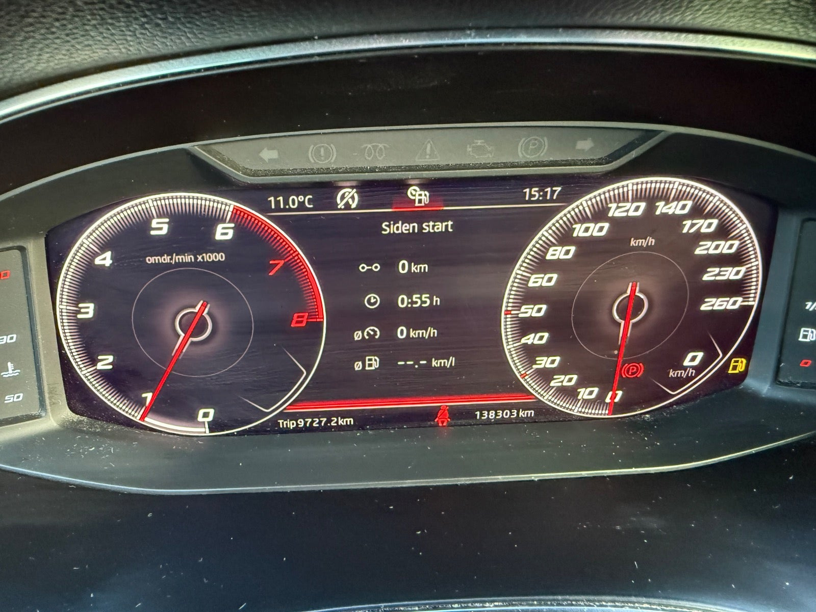 Rød Seat Arona fra 2019