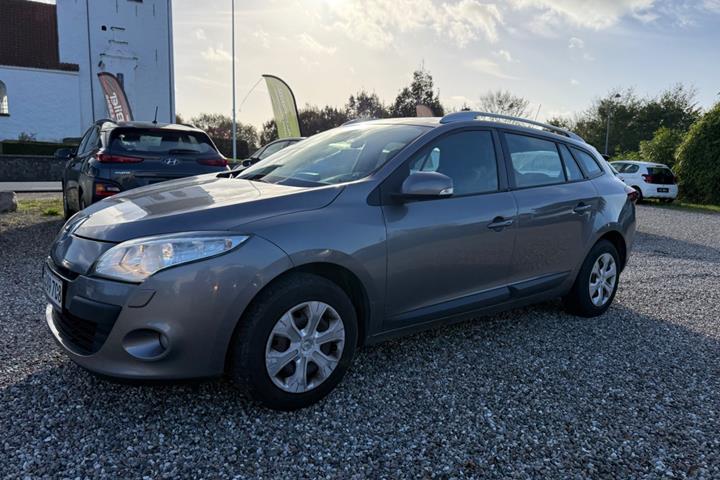 Grå Renault Megane III fra 2011