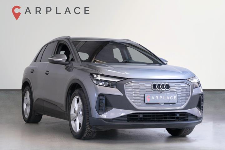 Grå Audi Q4 e-tron fra 2024