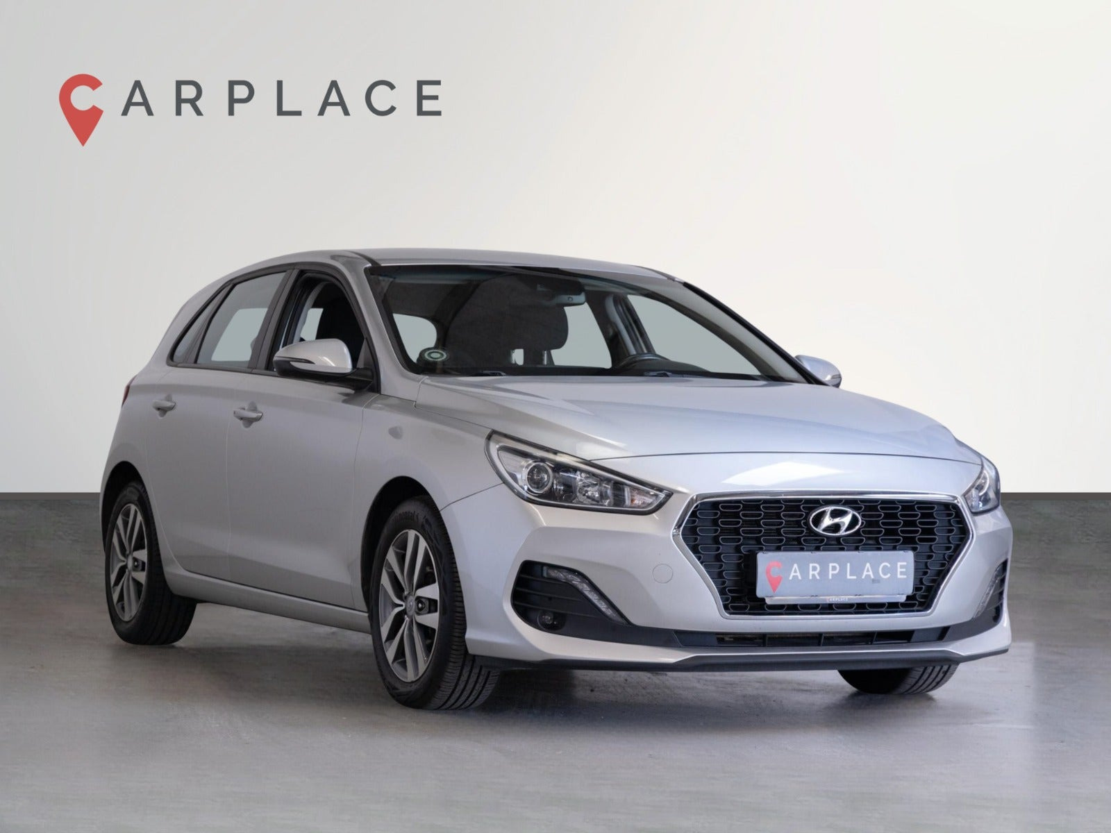 Sølv Hyundai i30 fra 2020