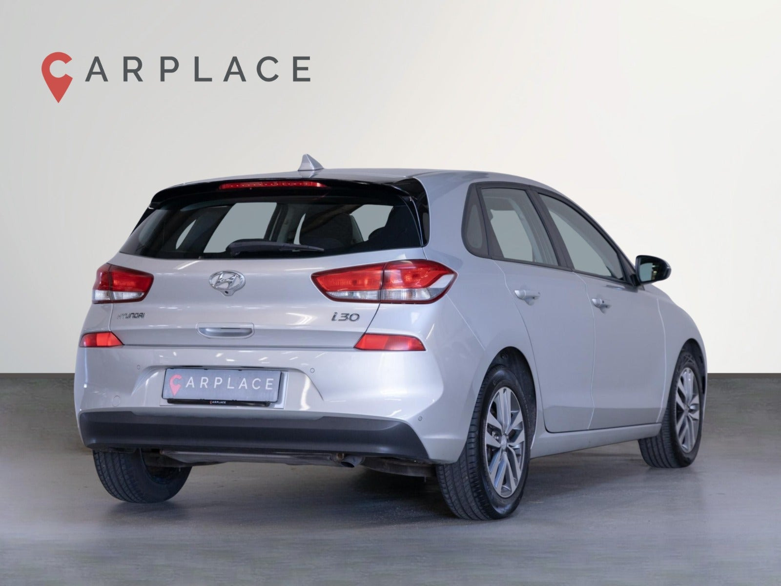 Sølv Hyundai i30 fra 2020