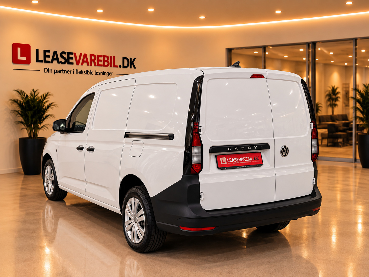 Hvid VW Caddy Maxi fra 2022