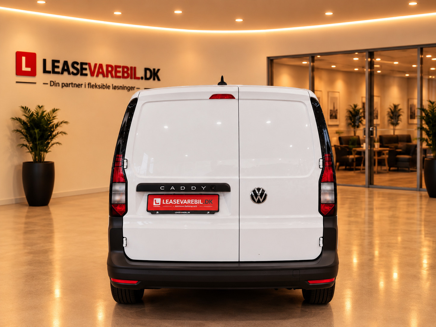 Hvid VW Caddy Maxi fra 2022