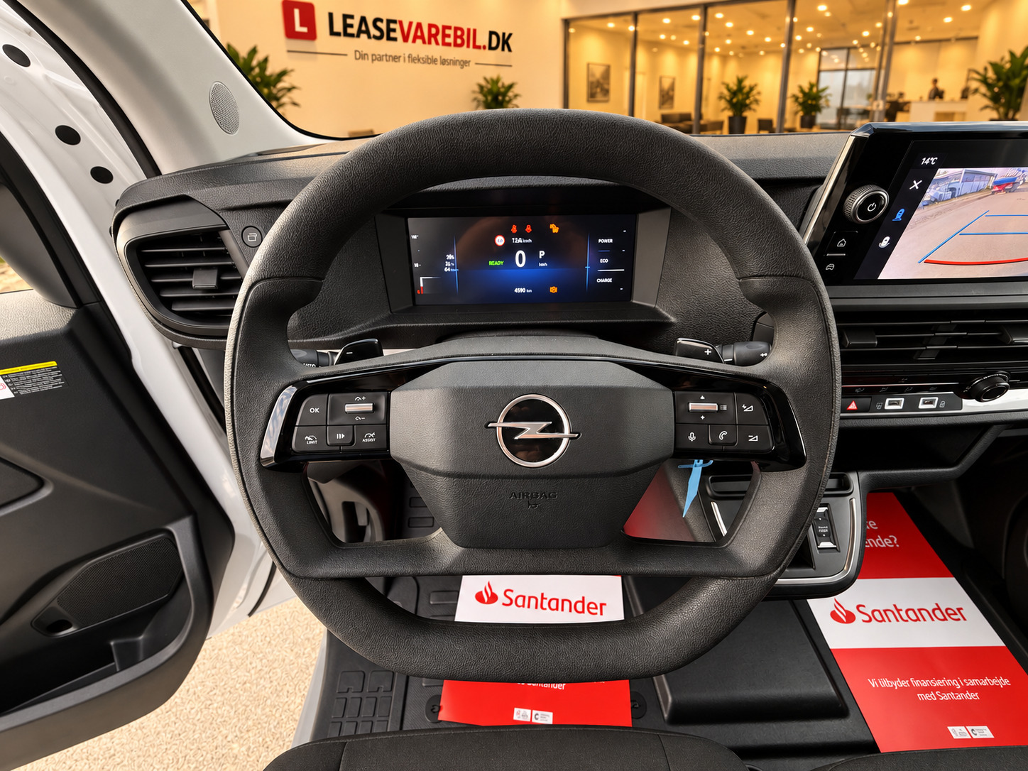 Hvid Opel Vivaro-e fra 2026