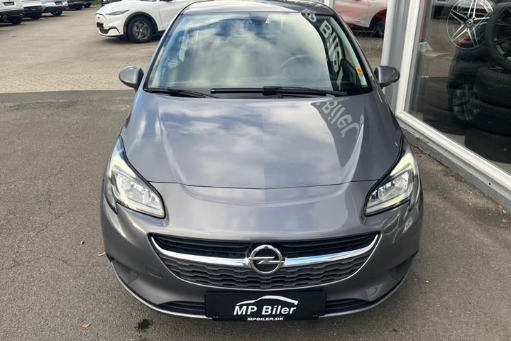 Grå Opel Corsa fra 2016