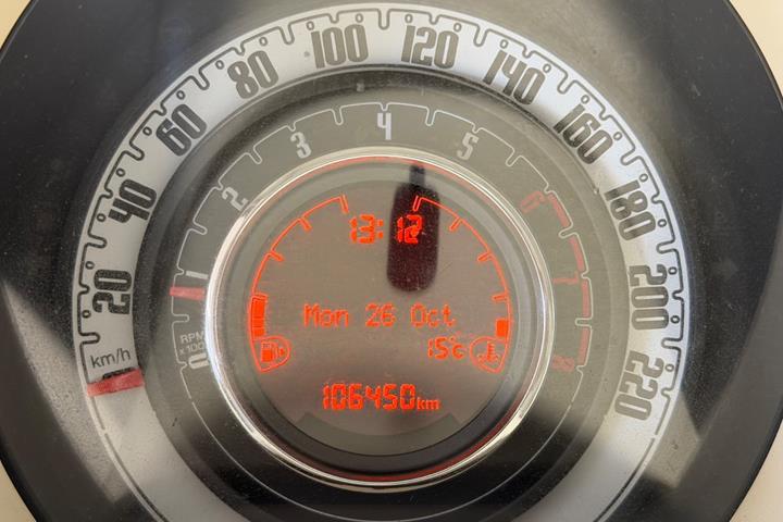 Grå Fiat 500C fra 2014