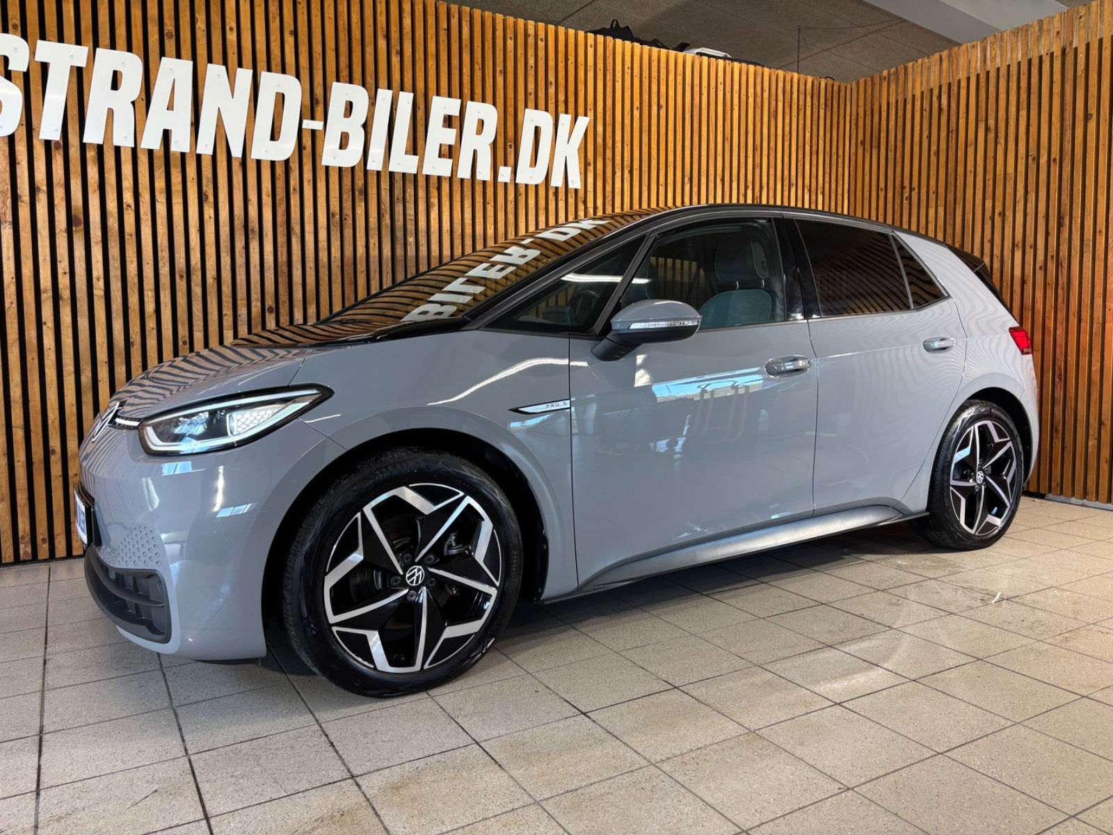 Grå VW ID.3 fra 2021
