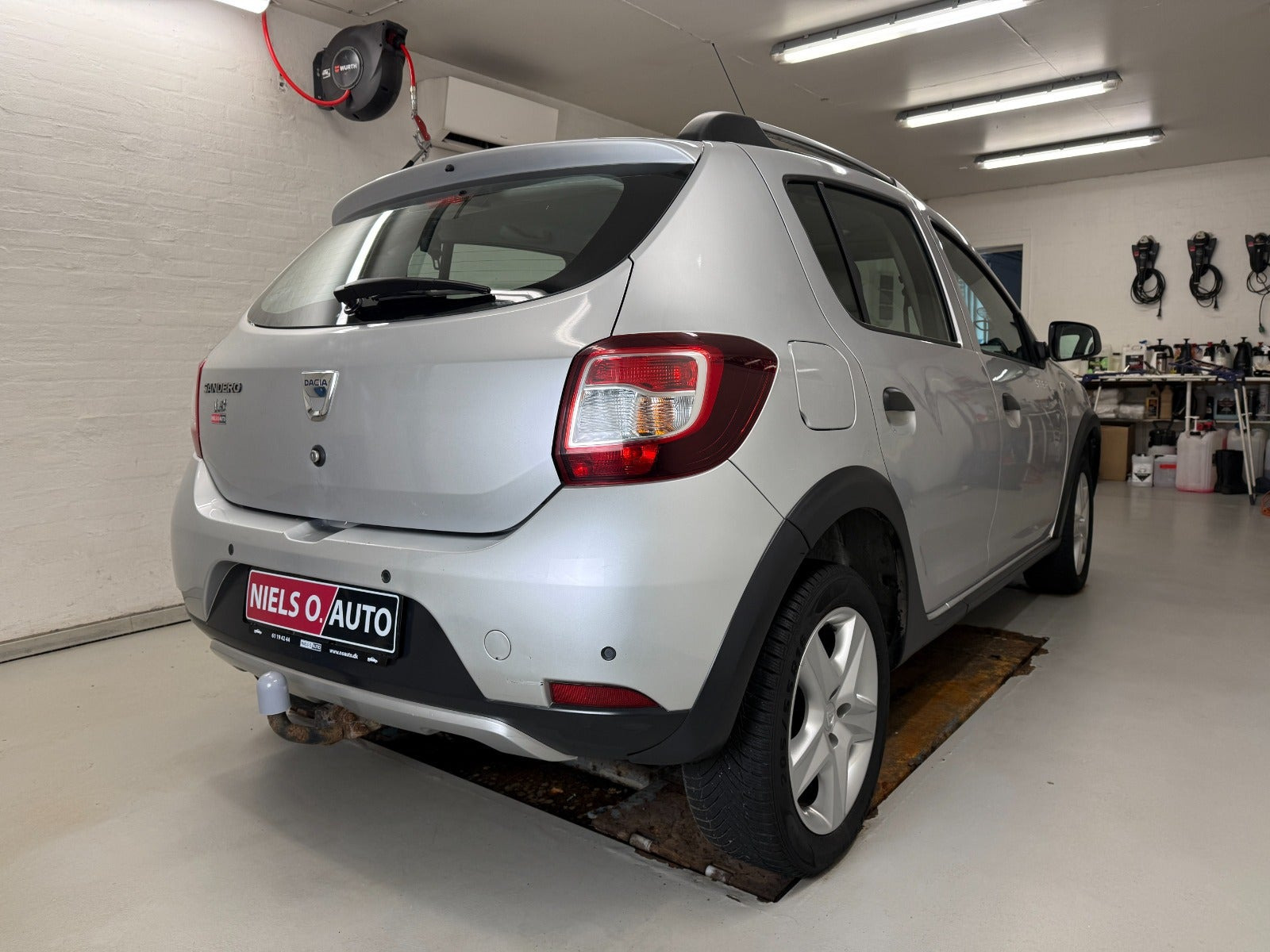 Sølv Dacia Sandero Stepway fra 2015
