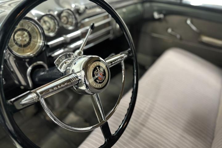 Blå Buick Super Eight fra 1949