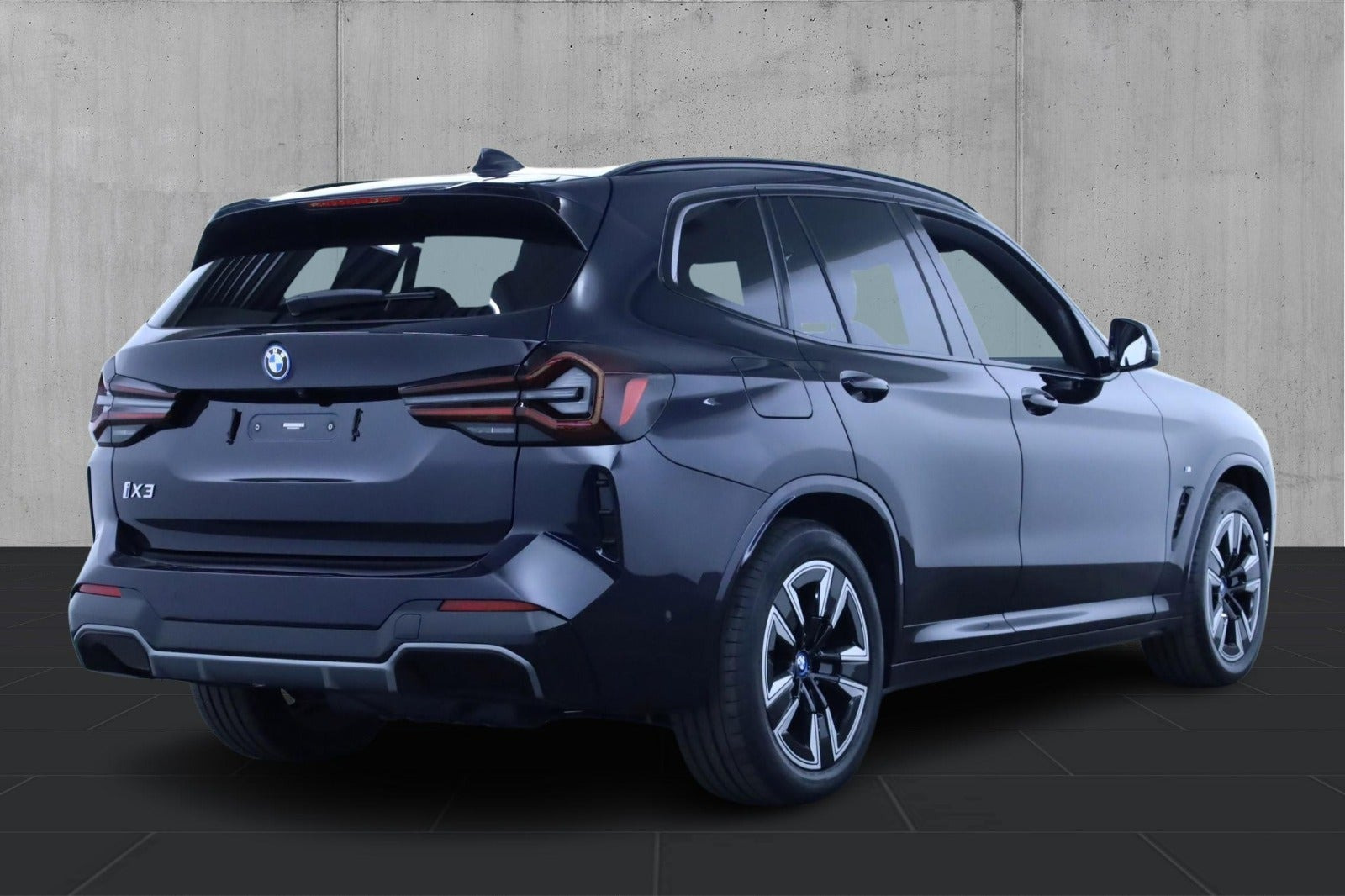 Sort BMW iX3 fra 2023