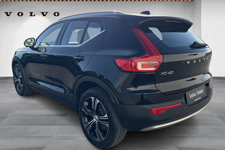 Sort Volvo XC40 fra 2021