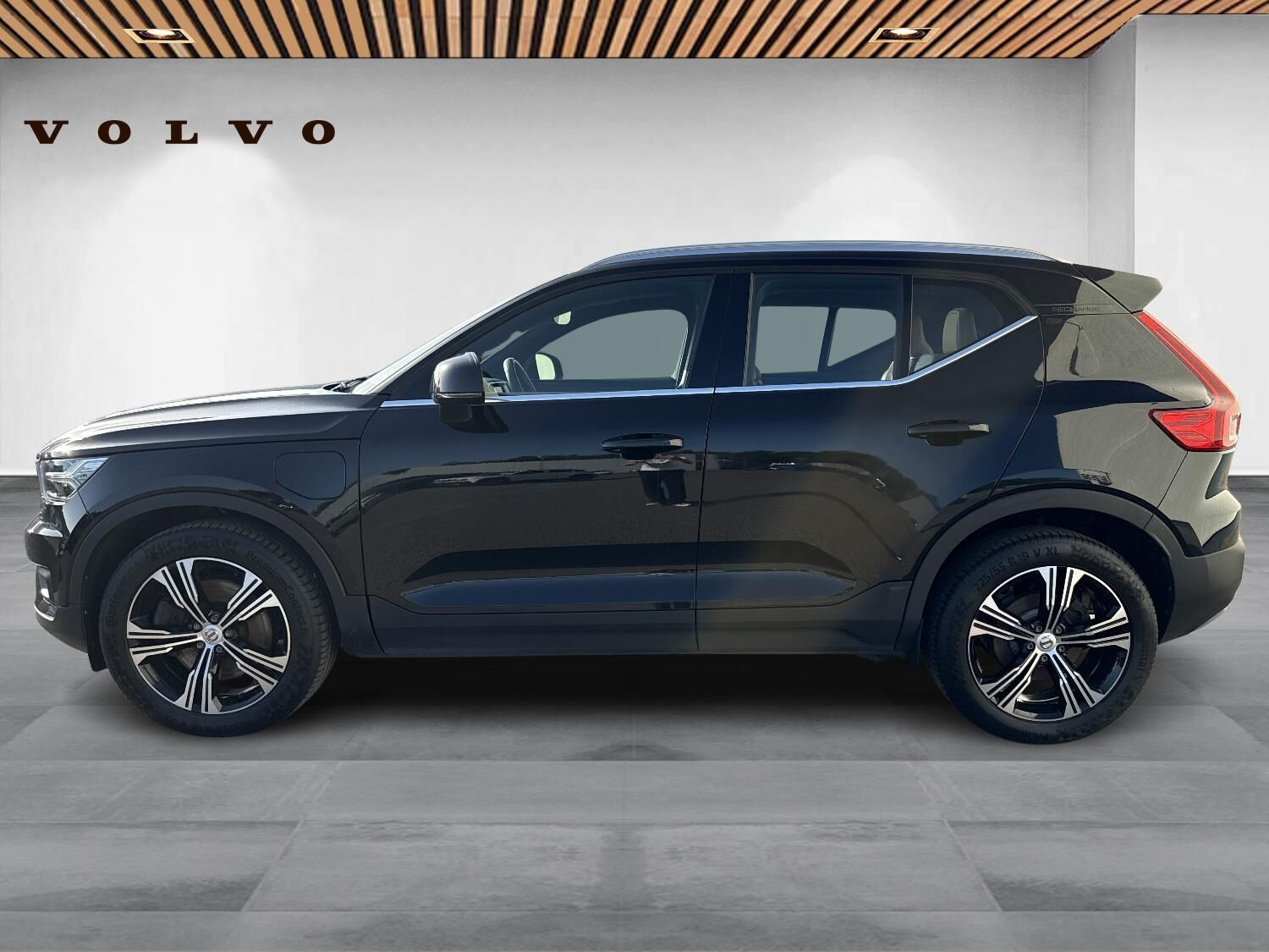 Sort Volvo XC40 fra 2021