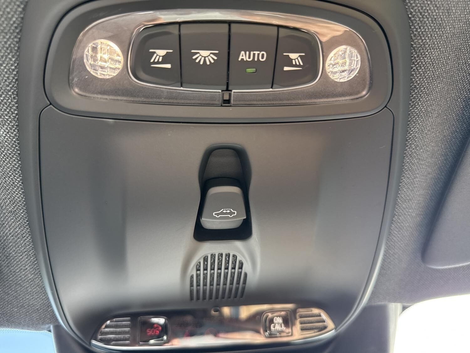 Sort Volvo XC40 fra 2021
