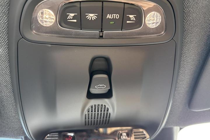 Sort Volvo XC40 fra 2021