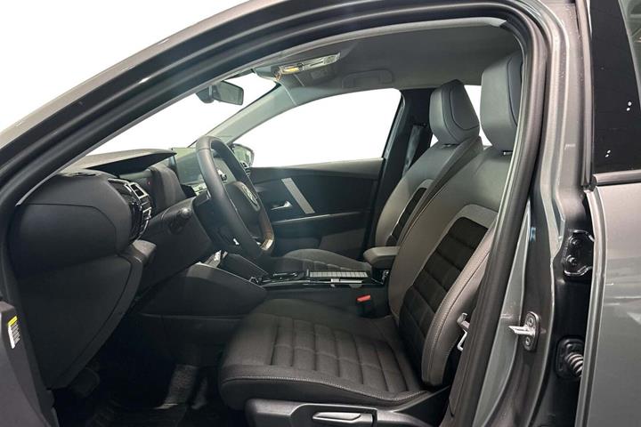 Grå Citroën ë-C4 X fra 2025