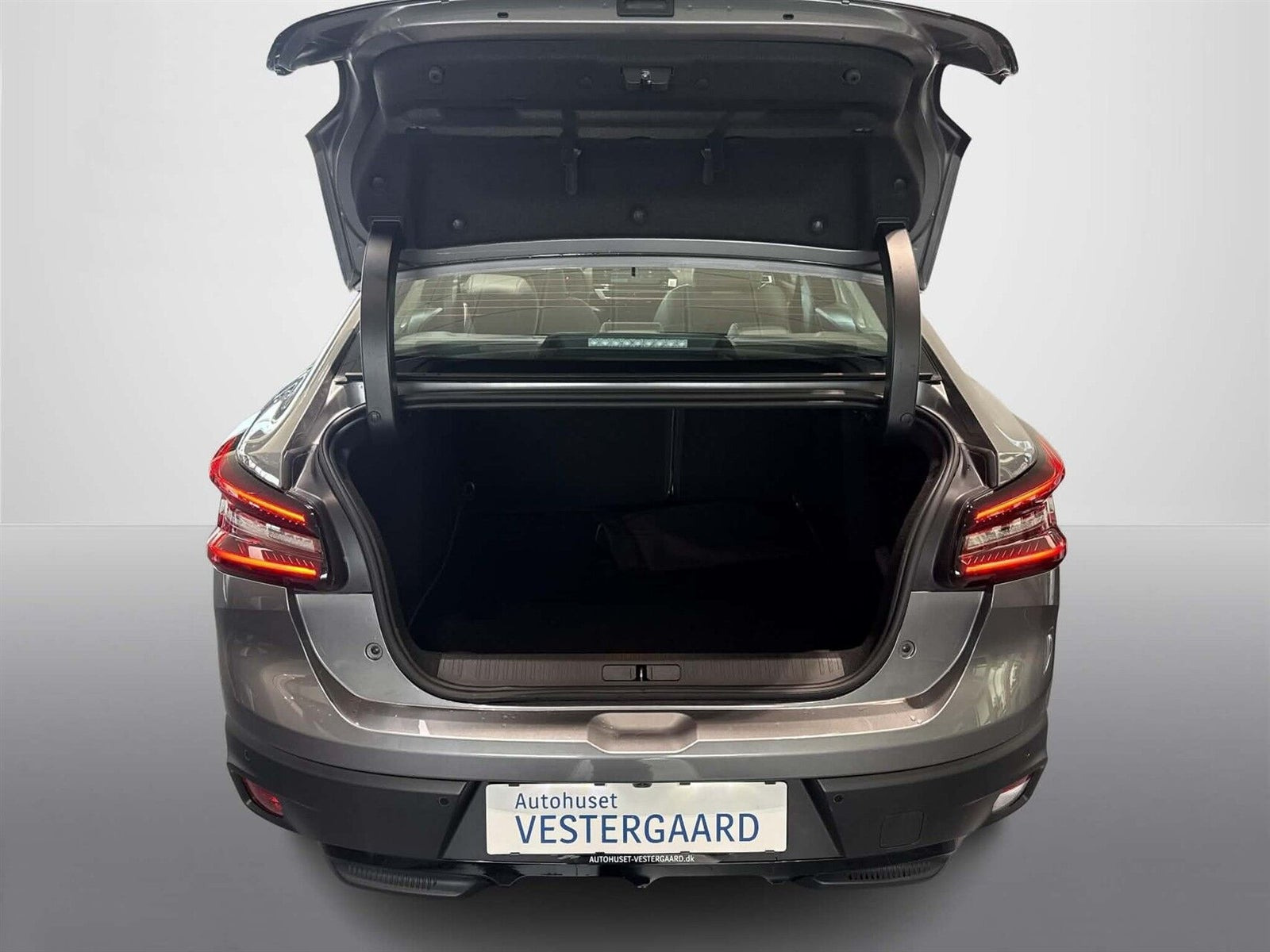 Grå Citroën ë-C4 X fra 2025