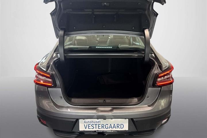 Grå Citroën ë-C4 X fra 2025
