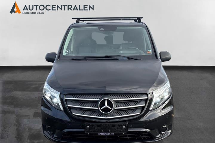 Sort Mercedes Vito 119 fra 2019